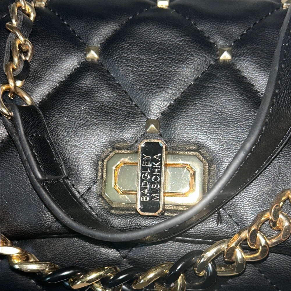 Badgley Micska Black Quilted Crossbody Bag with Gold Chain EUC - Picture 5 of 9